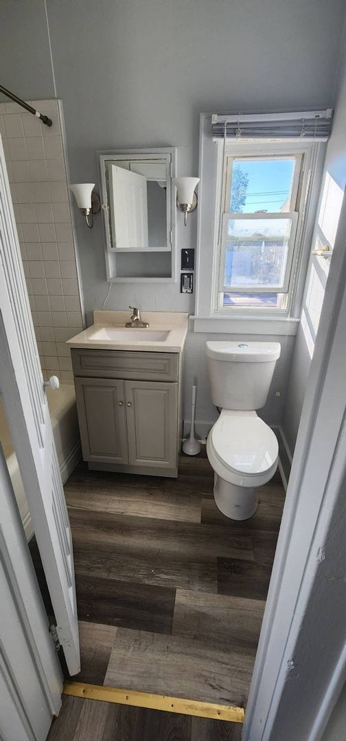 Building Photo - Recently redone 1br in the heart of Schenectady