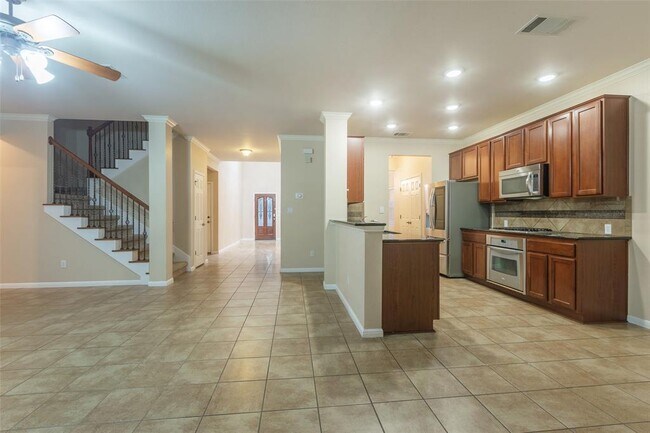 Building Photo - 4202 Fairmeadow Dr