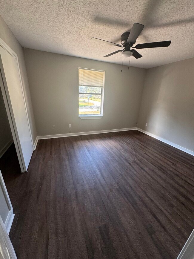 Building Photo - 3280 Nekoma Ln