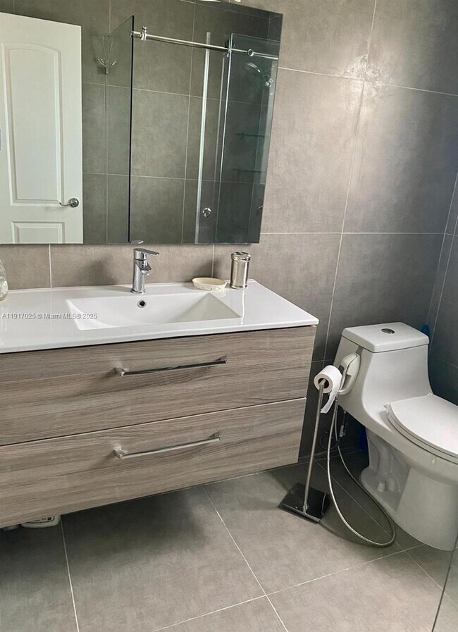 Building Photo - 3451 NW 47th Ave