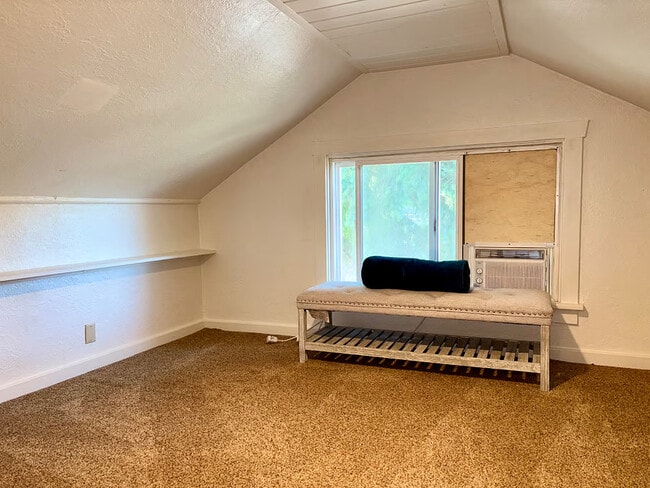 Building Photo - 4755 N Pearl St