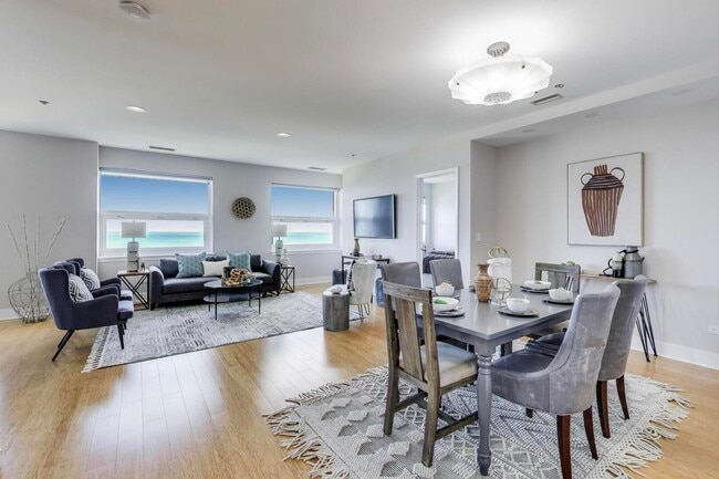 Building Photo - 330 S Michigan Ave