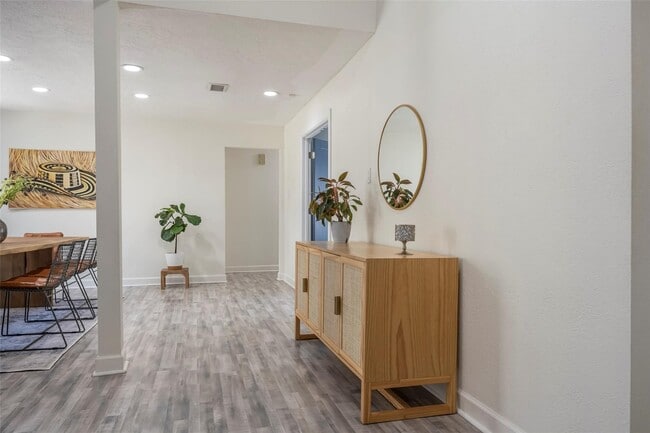 Building Photo - 11743 Wickhollow Ln