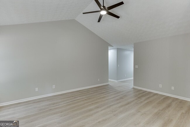Building Photo - 164 Beacon Dr