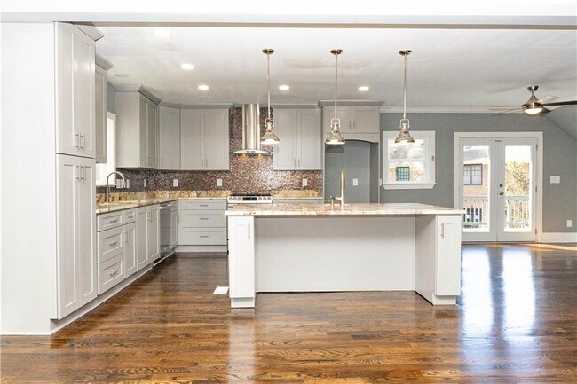 Building Photo - 1433 Merriman Ln NE