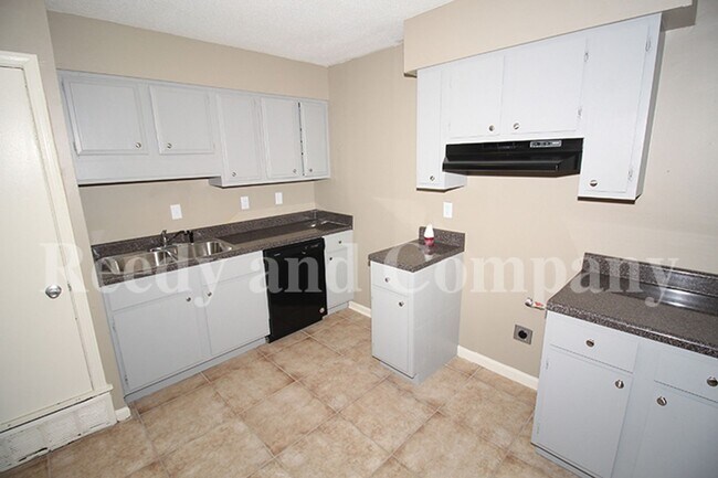Building Photo - 3777 McCain Rd