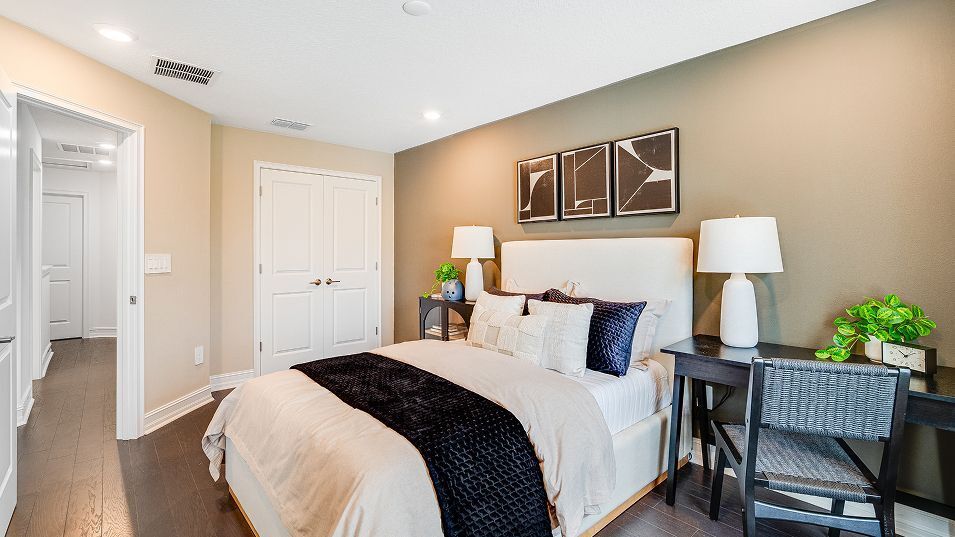 Building Photo - 4510 S Manhattan Ave