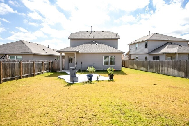 Building Photo - 605 Callahan Ln