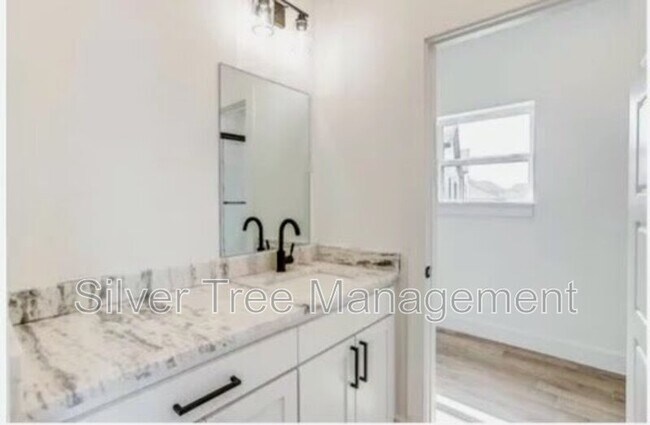 Building Photo - 9073 Quarry Hill Ct