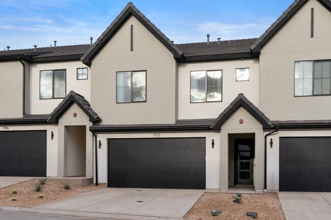 Building Photo - 1702 Ripple Rock Dr