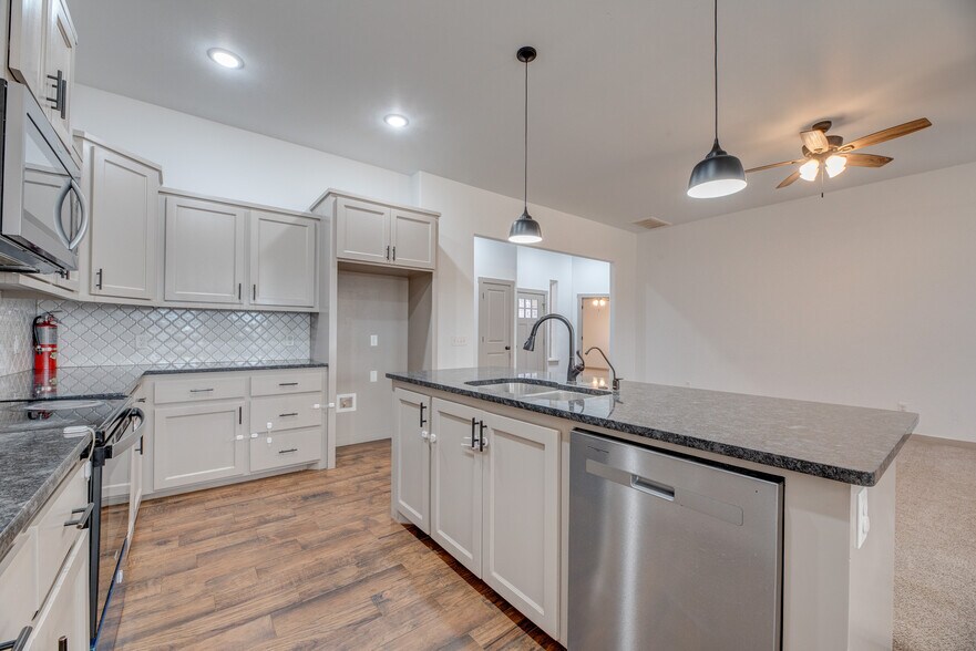 Building Photo - 2325 Greys Harbor Rd