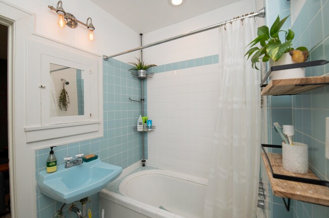 Building Photo - 3254 Upas St