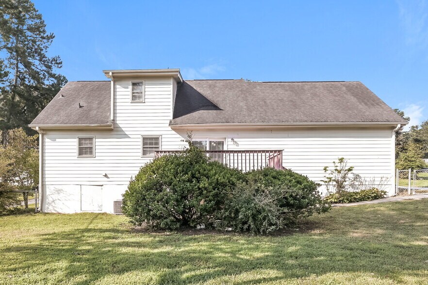 Building Photo - 529 Valleyview Dr