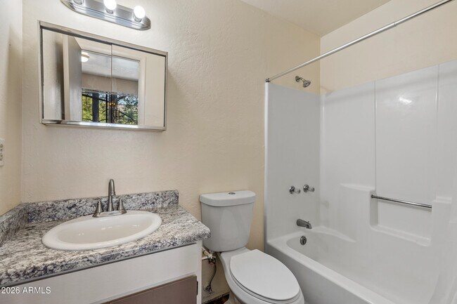 Building Photo - 108 E Paseo del Rio