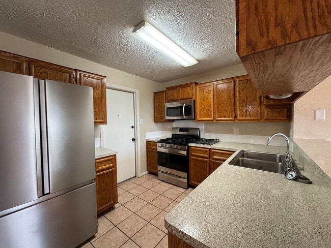 Building Photo - 4-Bedroom House for Rent in Killeen