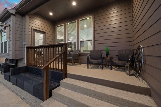 Building Photo - 100 Crystal Cove