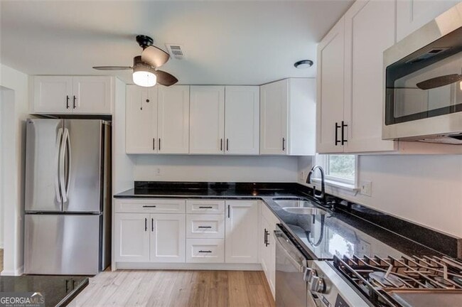 Building Photo - 5266 Long Green Ln