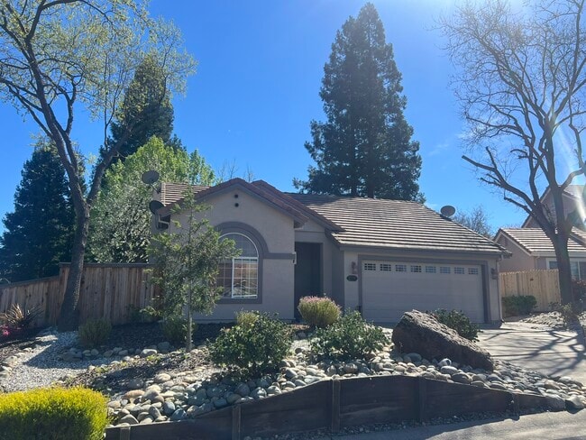 Building Photo - 15264 Medella Cir