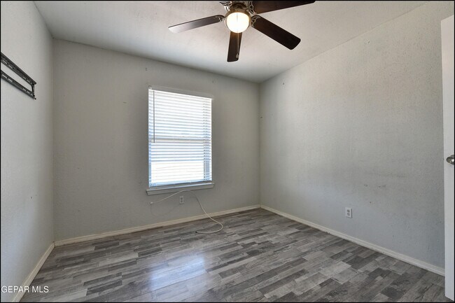 Building Photo - 1739 Russ Randall St