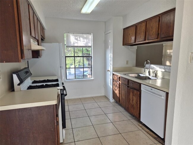 Building Photo - 11510 Walnut Ridge Dr