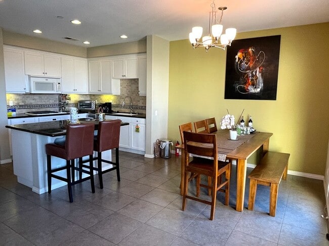 Building Photo - 5401 W 149th Plz