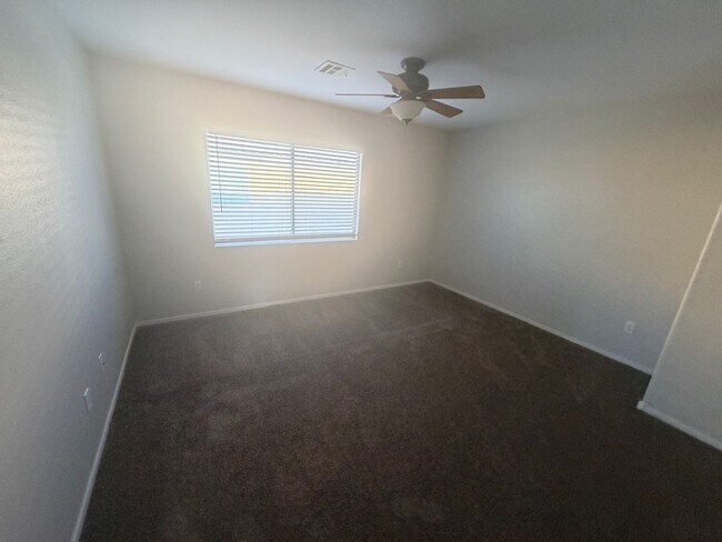 Building Photo - 3 bedroom with loft home in North Las Vegas!