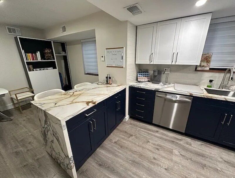 Building Photo - 394 Tamiami Canal Rd