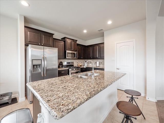 Building Photo - 1104 Genola Dr