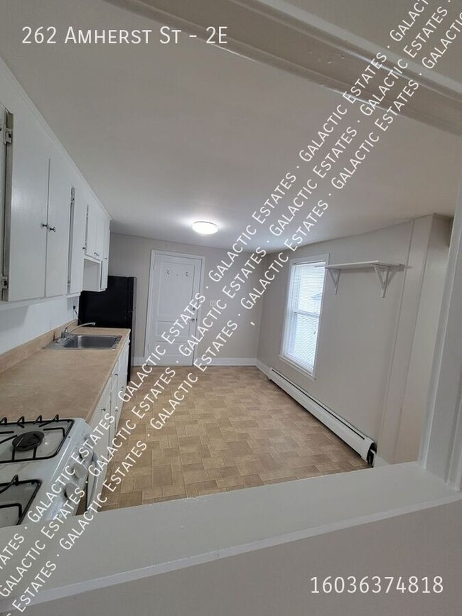 Building Photo - Spacious 1 bed 1 bath apartment east side ...