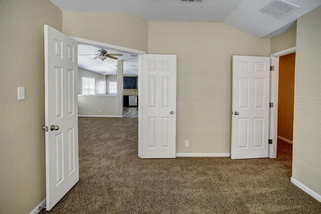 Building Photo - 319 Wildcat Dr