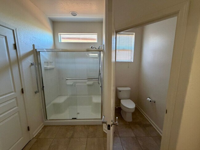 Building Photo - 55+ Del Webb home in Somersett