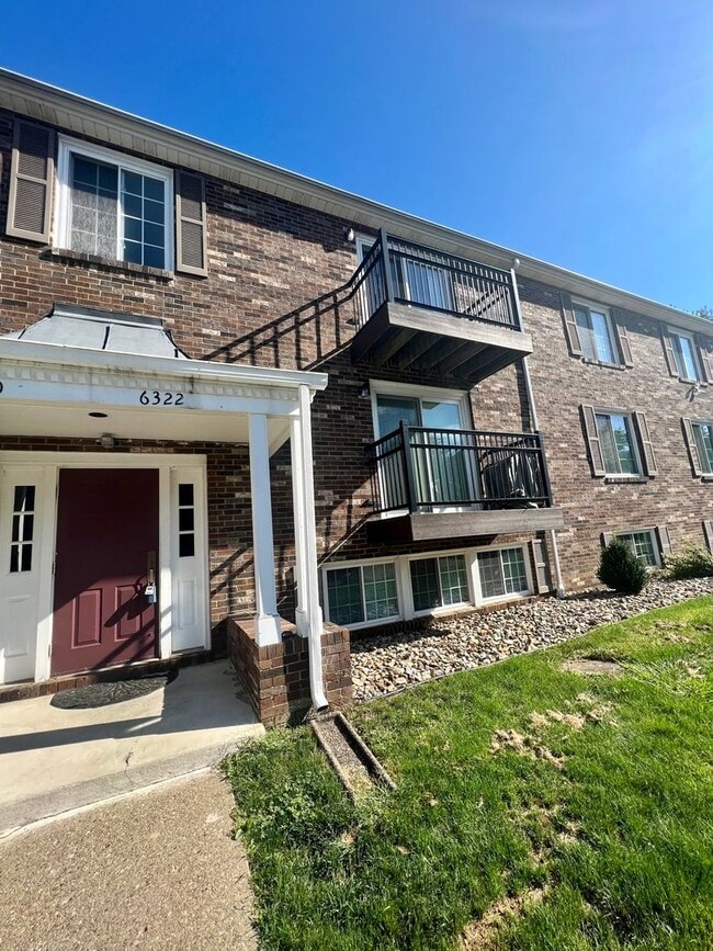 Building Photo - Newly Updated! - 2 Bedrooms 1 Bathroom - Hopewell Township