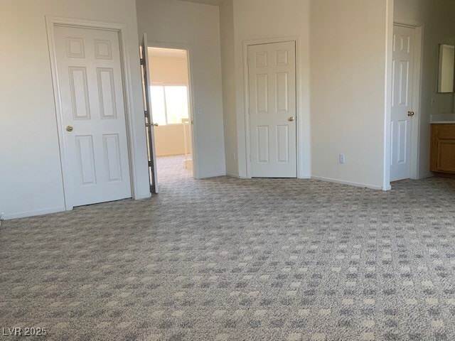 Building Photo - 10404 Sloping Hill Ave