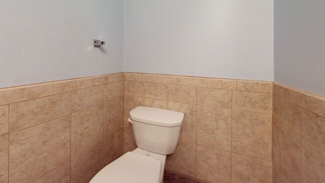 Building Photo - 520 12th Ave SE