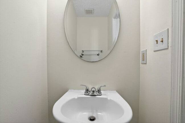 Building Photo - 3306 Brookshire Ct