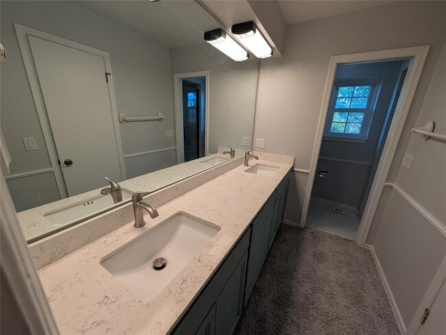 Building Photo - 10133 Bromley Ct