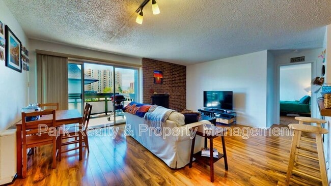 Building Photo - 555 E 10th Ave