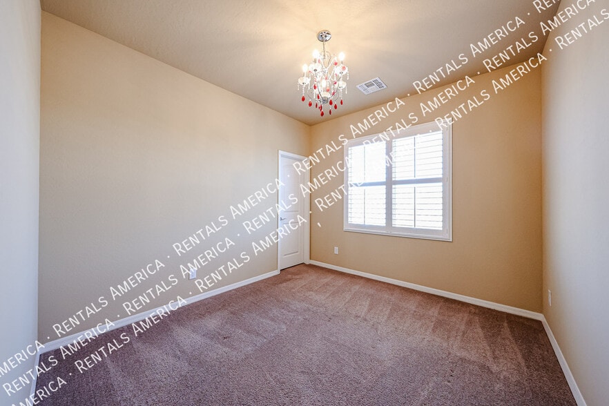 Building Photo - 3575 S Jasmine Dr