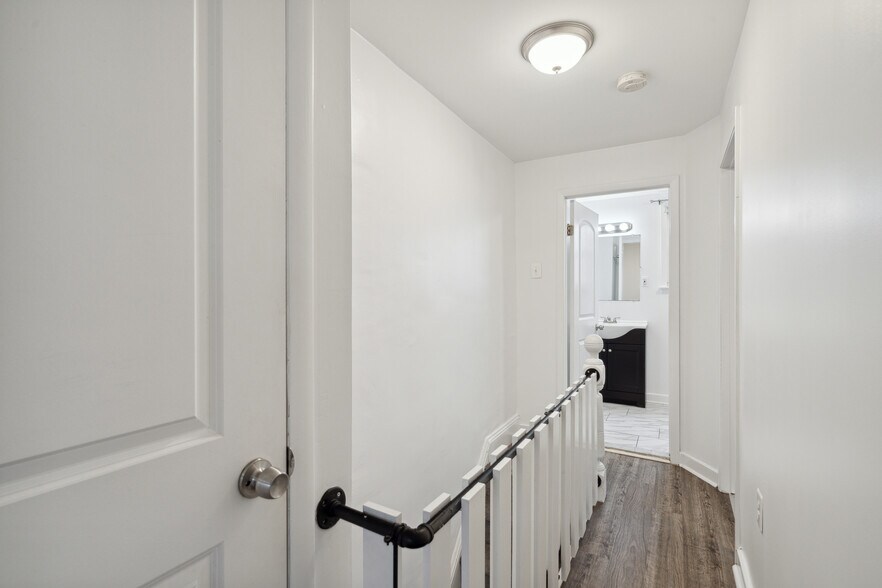 Building Photo - 3079 Tulip St