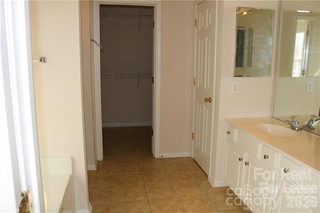 Building Photo - 8115 Kincaid Ct