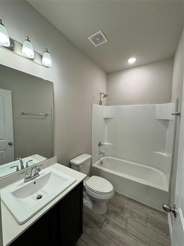 Building Photo - 6033 Seguin Ct