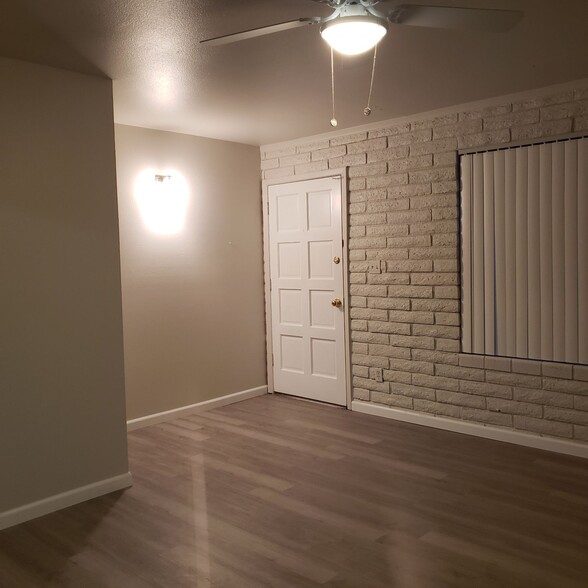 Primary Photo - 18041 N 40th Pl