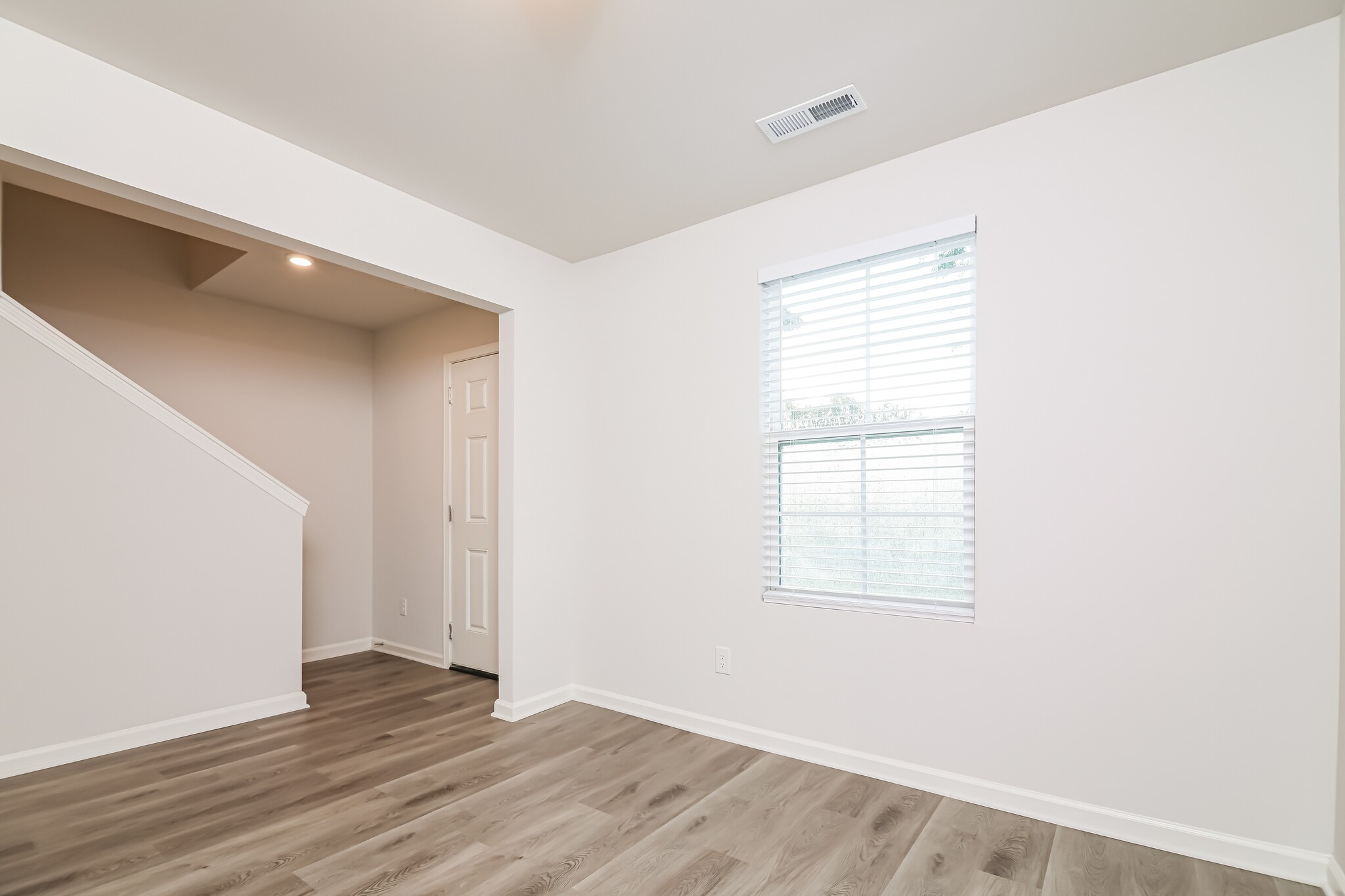 Building Photo - 2400 Harbor Cove SW