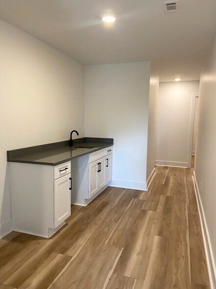 Building Photo - 1174 Ranch Marina Rd