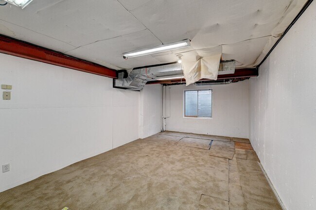 Building Photo - 3369 S Tulare Ct
