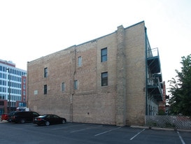 Building Photo - 1025 Washington Ave S