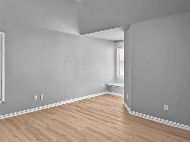 Building Photo - 673 W Talon Dr