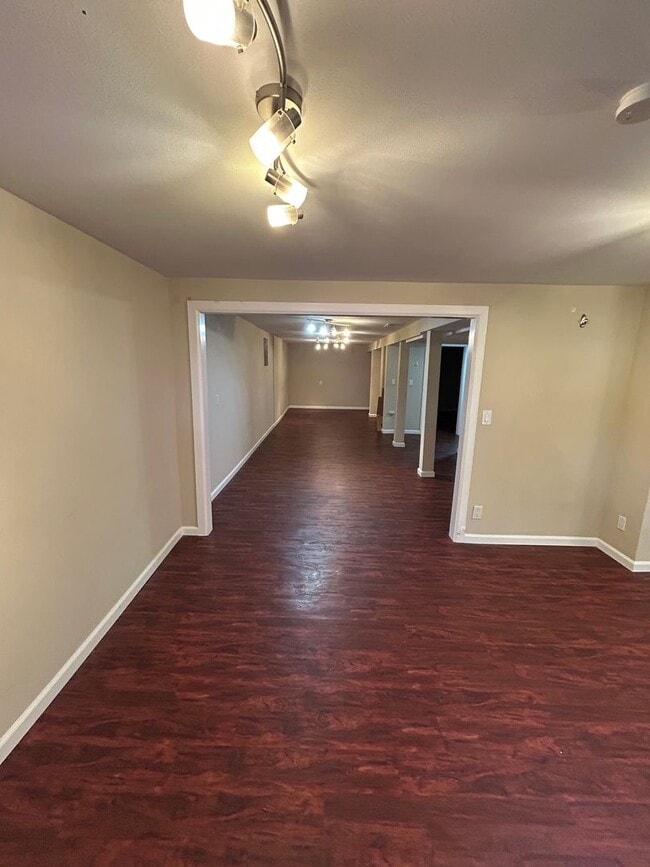 Building Photo - Large 3 bed, 2 bath house in South Seattle...
