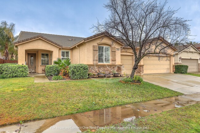 Building Photo - Desirable 4 bdrm 2 bth located in sought o...