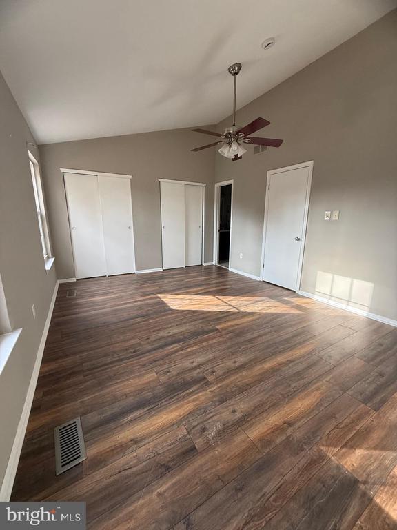 Building Photo - 112 Mulberry Ct